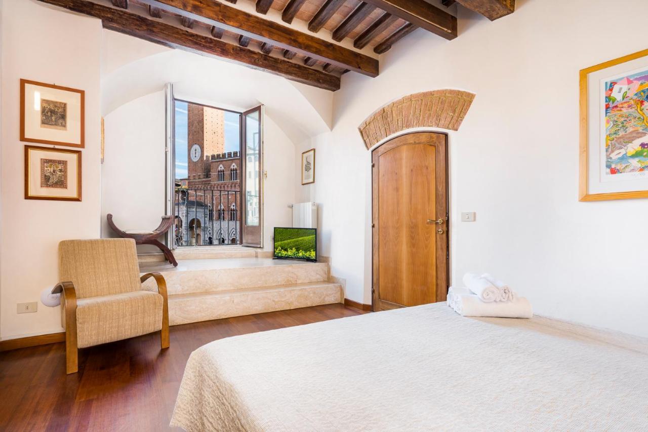 The Balcony Suite - Affaccio Su Piazza Del Campo Siena Eksteriør billede
