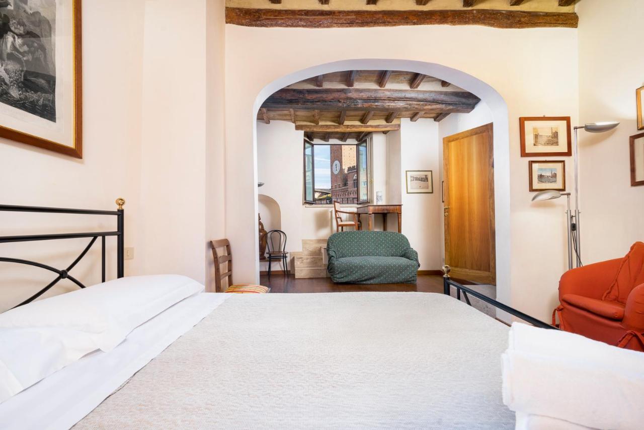 The Balcony Suite - Affaccio Su Piazza Del Campo Siena Eksteriør billede