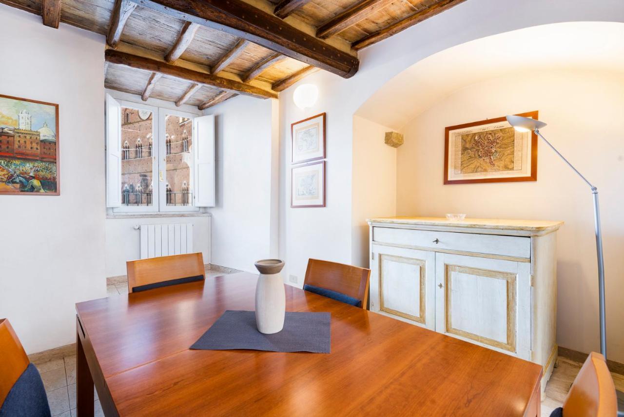The Balcony Suite - Affaccio Su Piazza Del Campo Siena Eksteriør billede