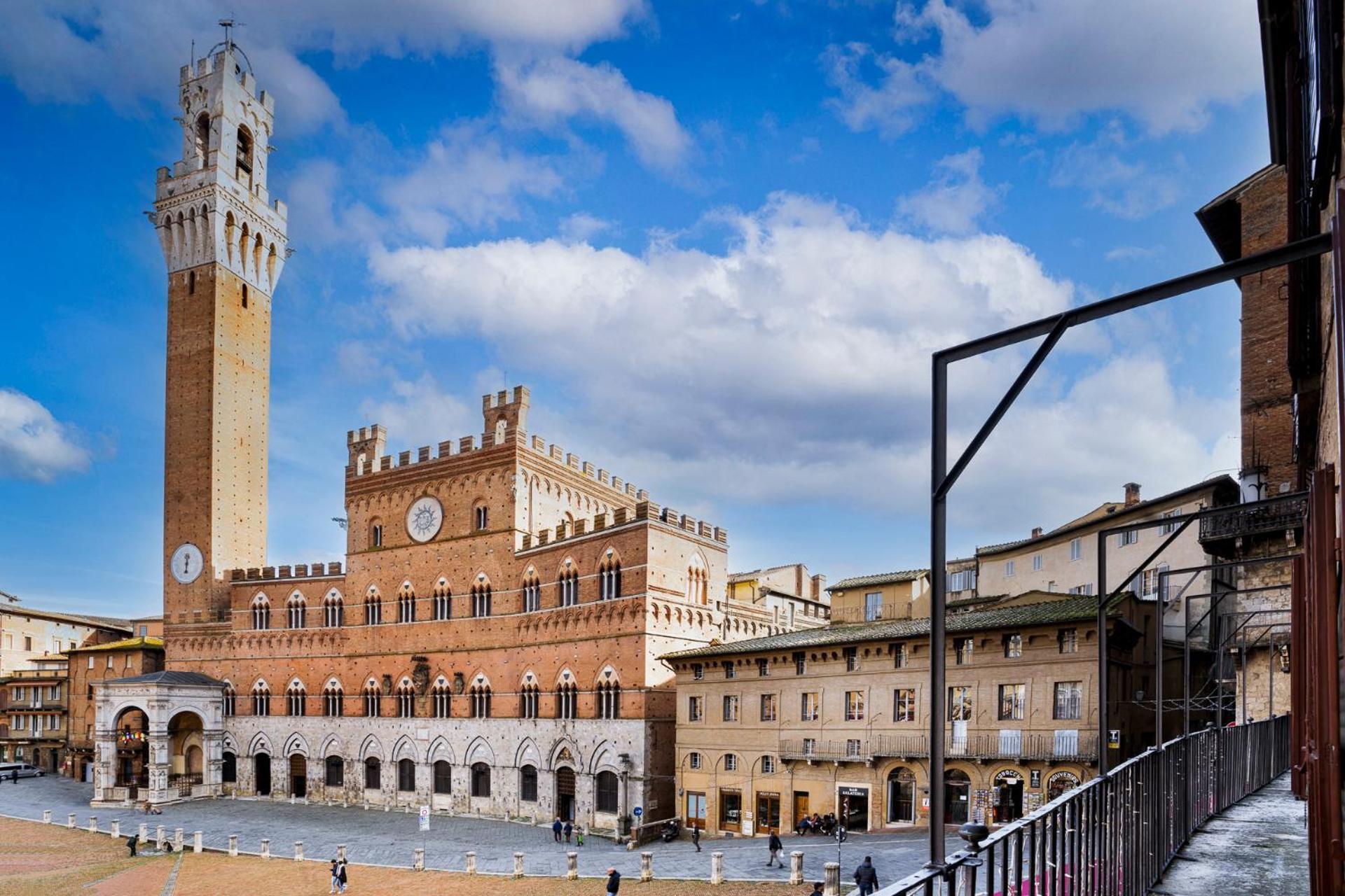 The Balcony Suite - Affaccio Su Piazza Del Campo Siena Eksteriør billede