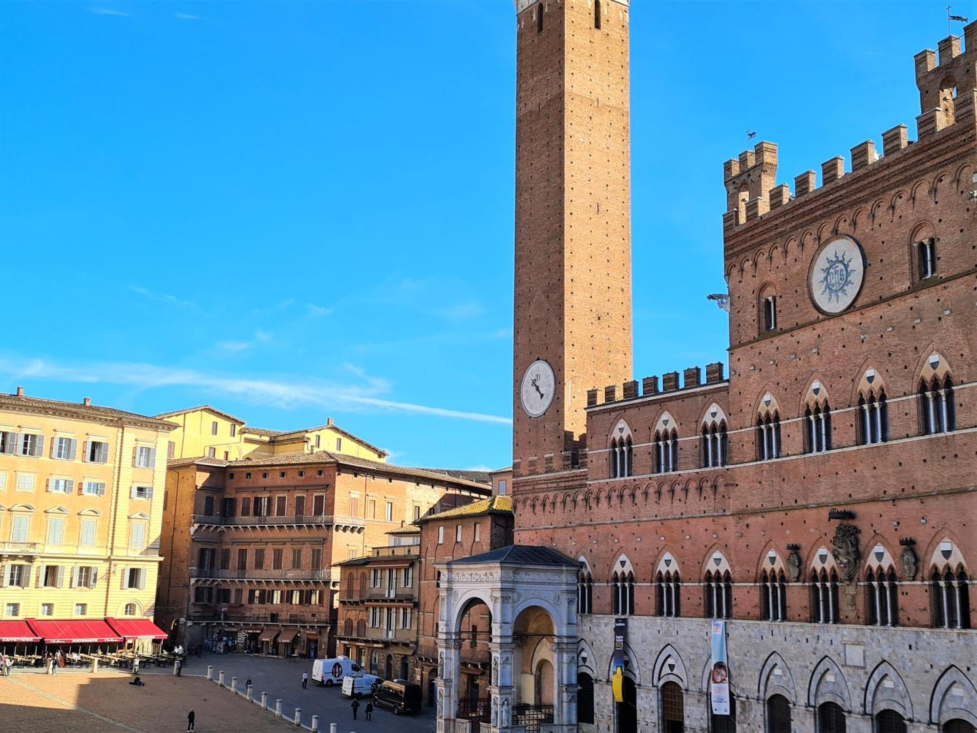 The Balcony Suite - Affaccio Su Piazza Del Campo Siena Eksteriør billede